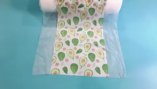 Tessuto non tessuto laminato con film PE per la produzione di pannolini